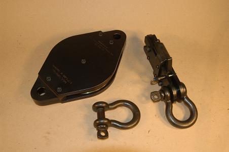 The Shackle fits both our 1/2 inch Diamond Sheave, and our Extra Large Quick Release